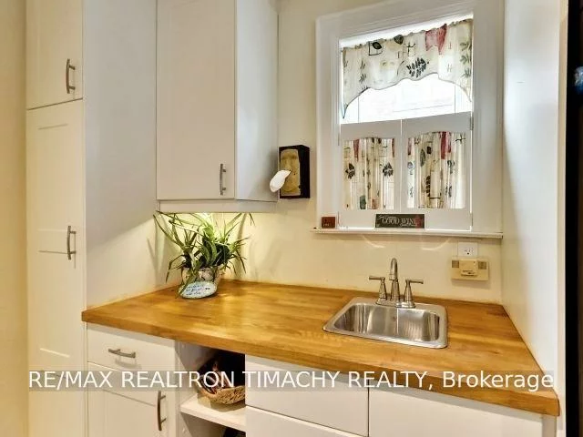 61, Thirty Seventh, Long Branch, Toronto