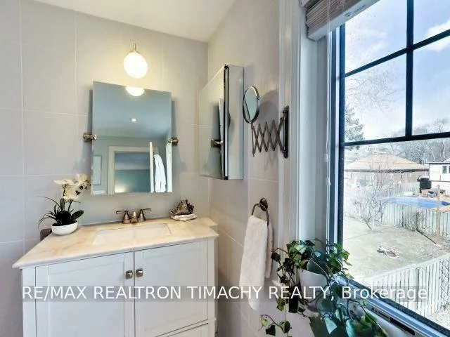 61, Thirty Seventh, Long Branch, Toronto