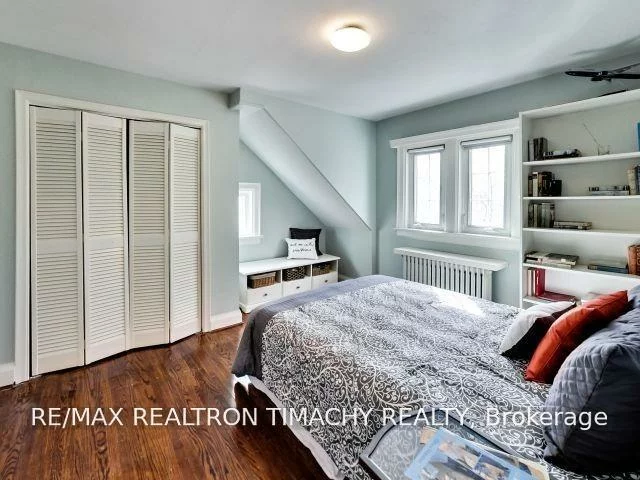 61, Thirty Seventh, Long Branch, Toronto