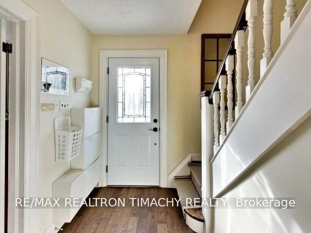 61, Thirty Seventh, Long Branch, Toronto