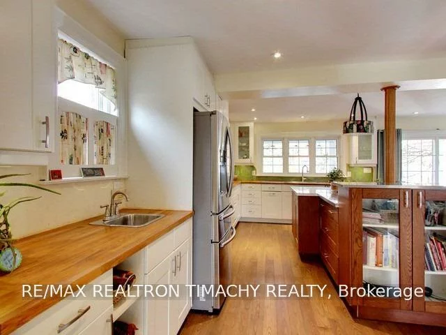 61, Thirty Seventh, Long Branch, Toronto