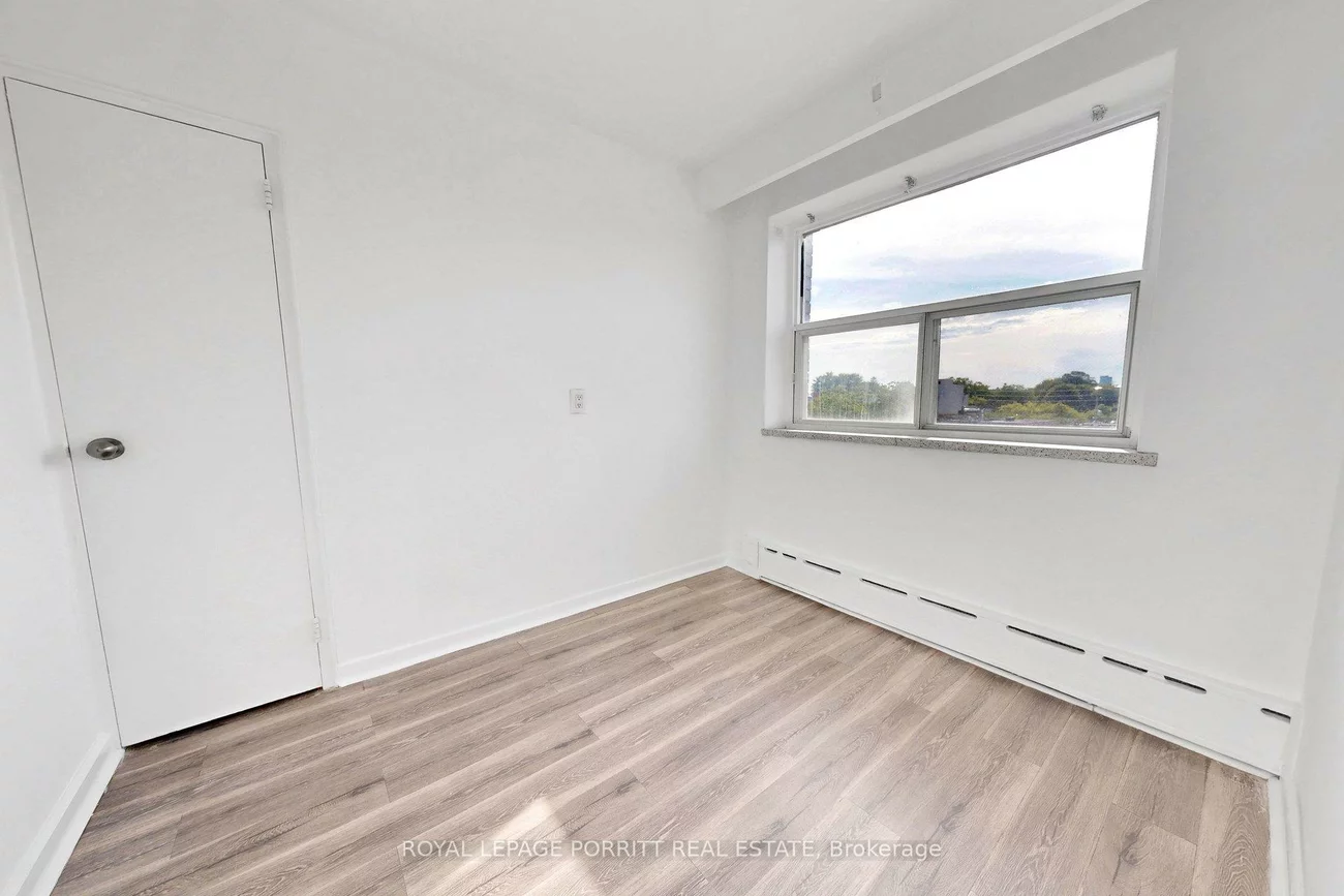 2, Superior, Mimico, Toronto