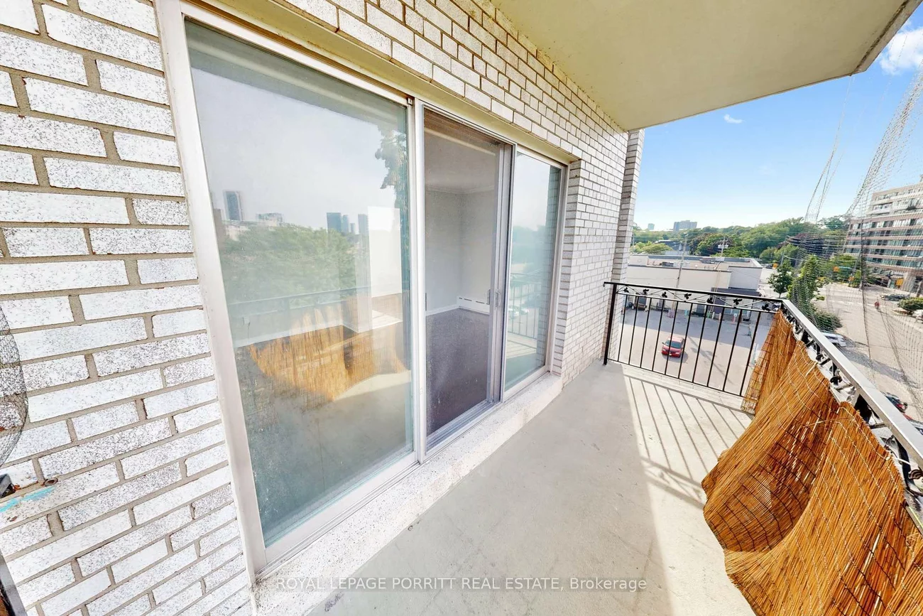 2, Superior, Mimico, Toronto