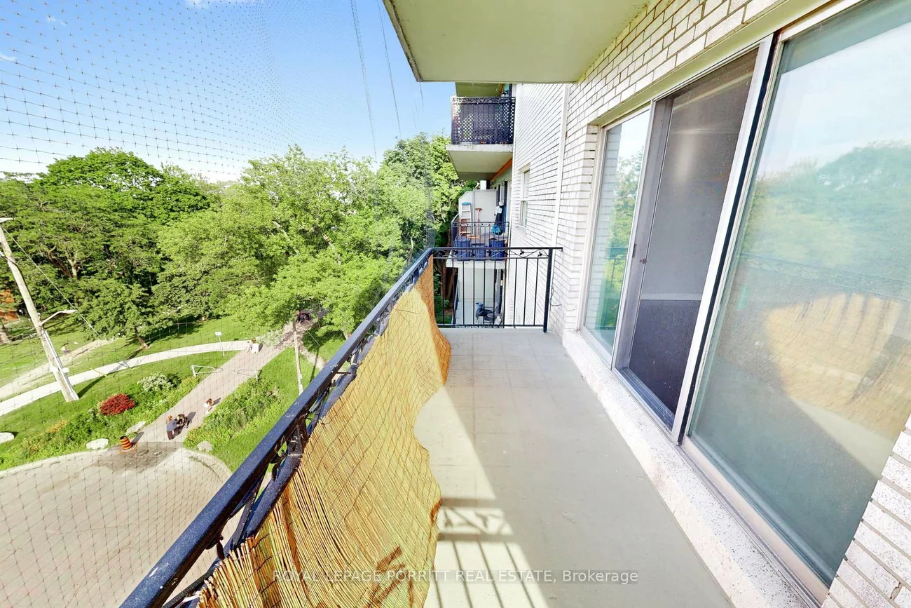 2, Superior, Mimico, Toronto