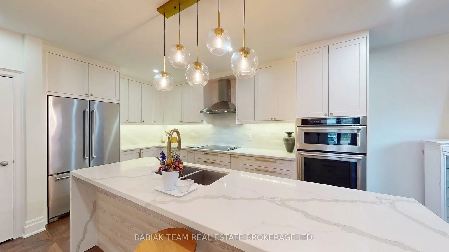 90, Burnhamthorpe, Islington-City Centre West, Toronto
