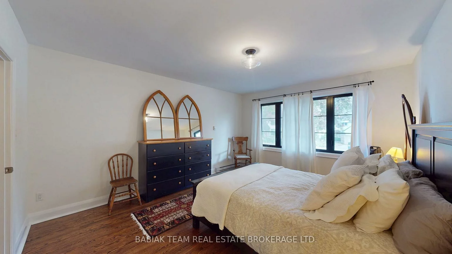 90, Burnhamthorpe, Islington-City Centre West, Toronto