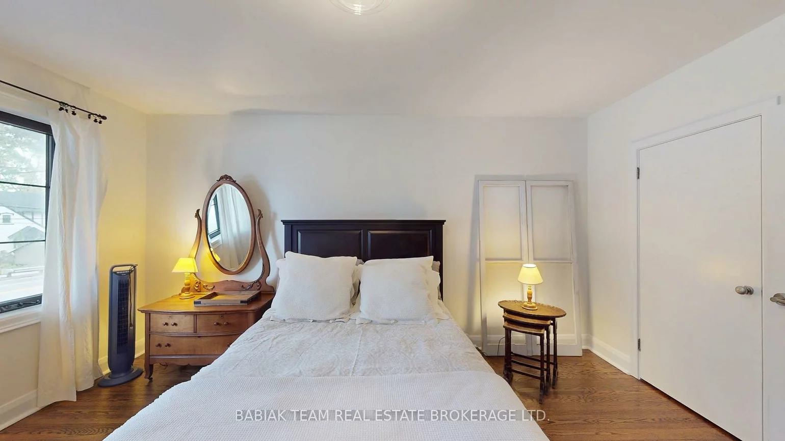 90, Burnhamthorpe, Islington-City Centre West, Toronto
