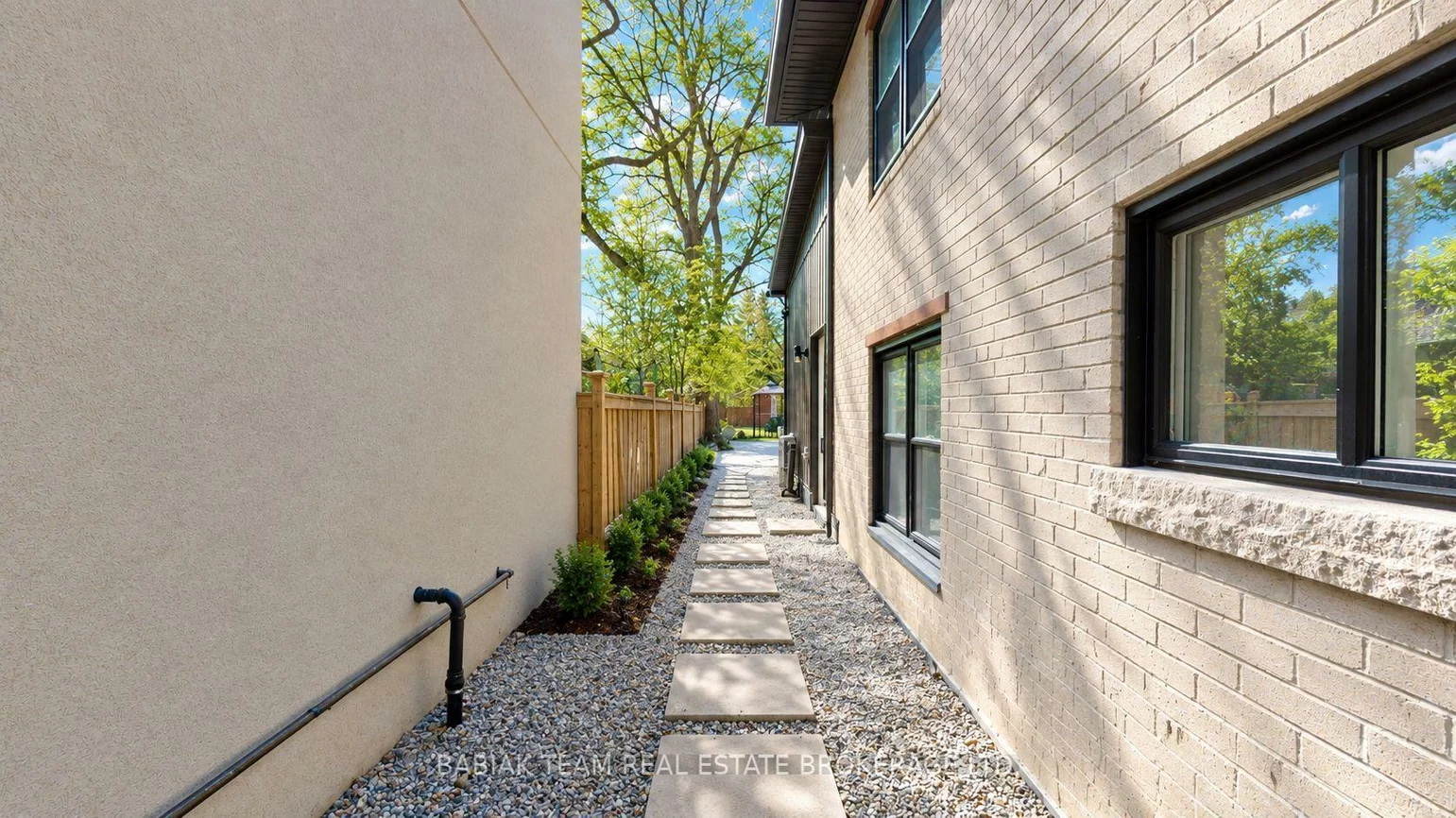 90, Burnhamthorpe, Islington-City Centre West, Toronto