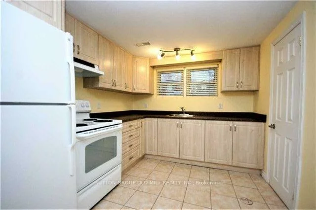 232, Aldercrest, Alderwood, Toronto