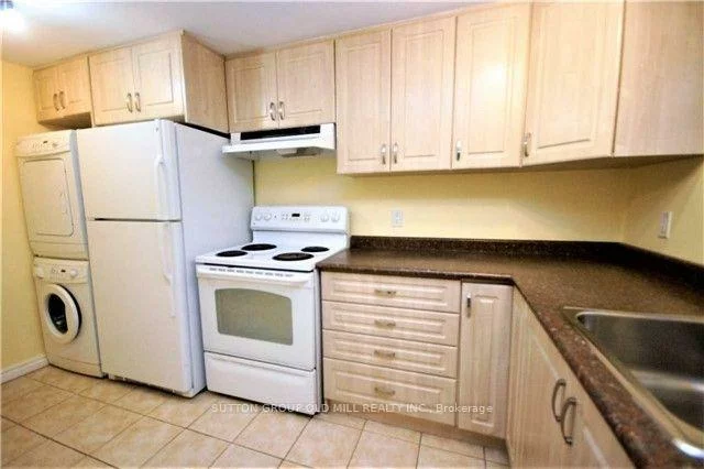 232, Aldercrest, Alderwood, Toronto