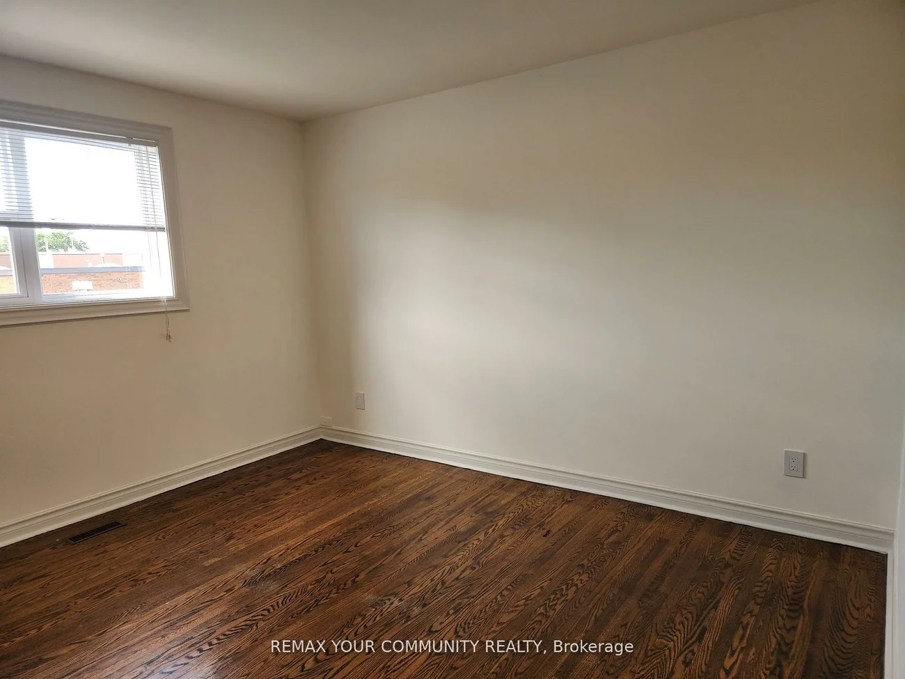 214, Pellatt, Humberlea-Pelmo Park W4, Toronto