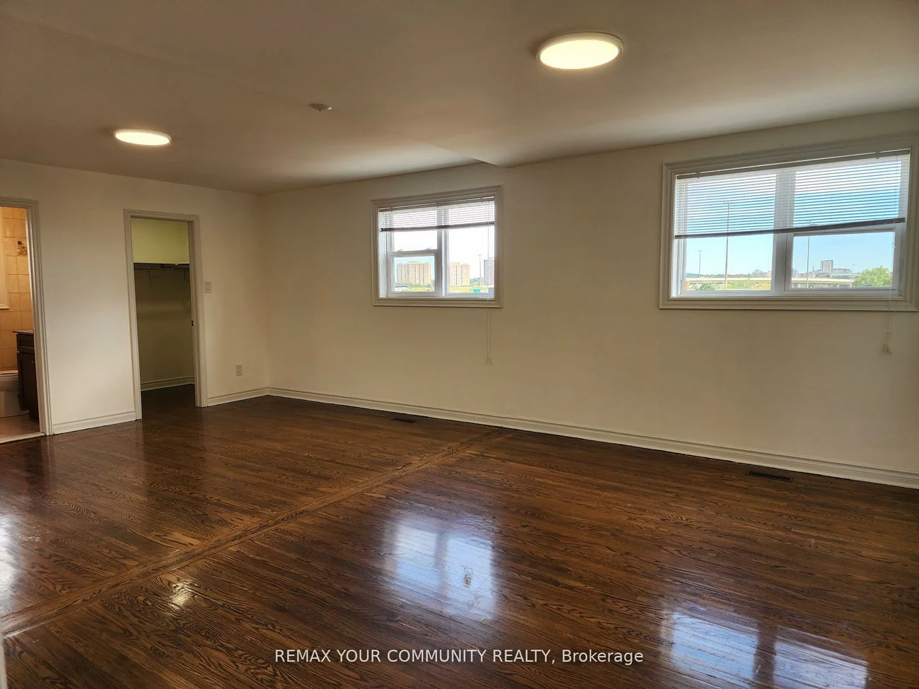 214, Pellatt, Humberlea-Pelmo Park W4, Toronto