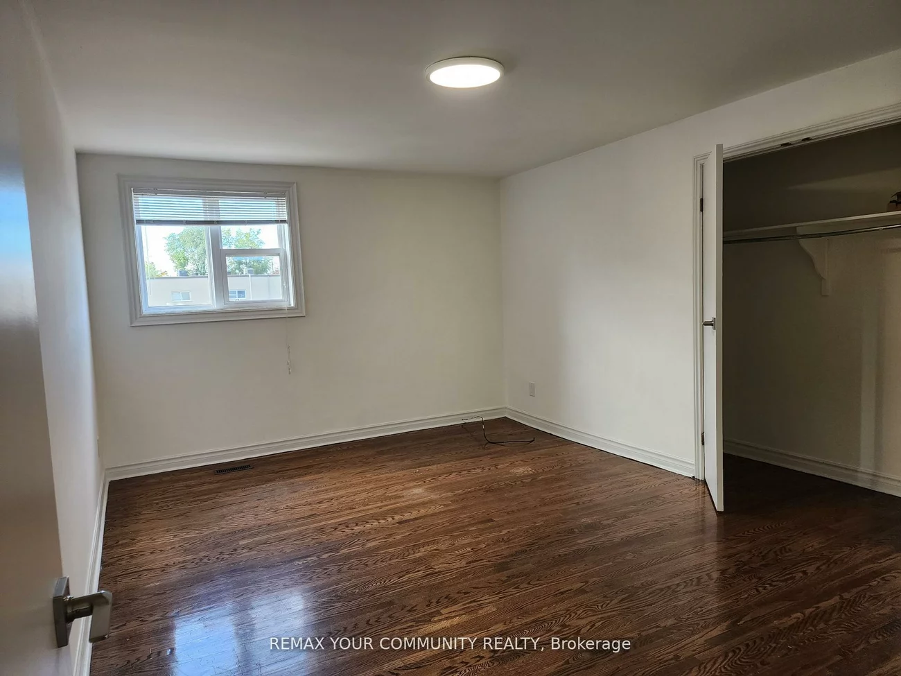 214, Pellatt, Humberlea-Pelmo Park W4, Toronto