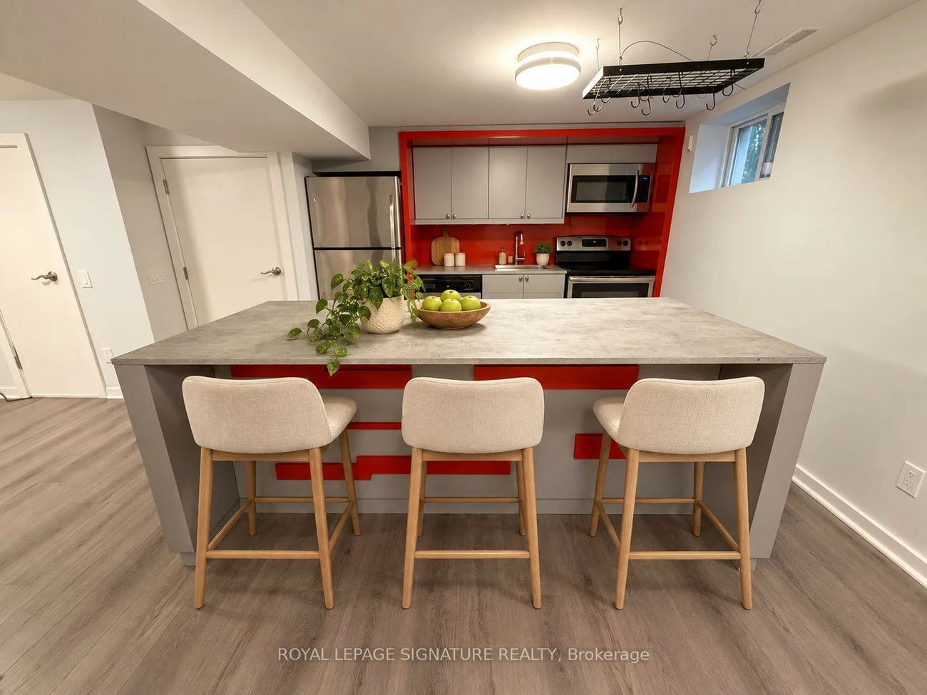 289, Beta, Alderwood, Toronto