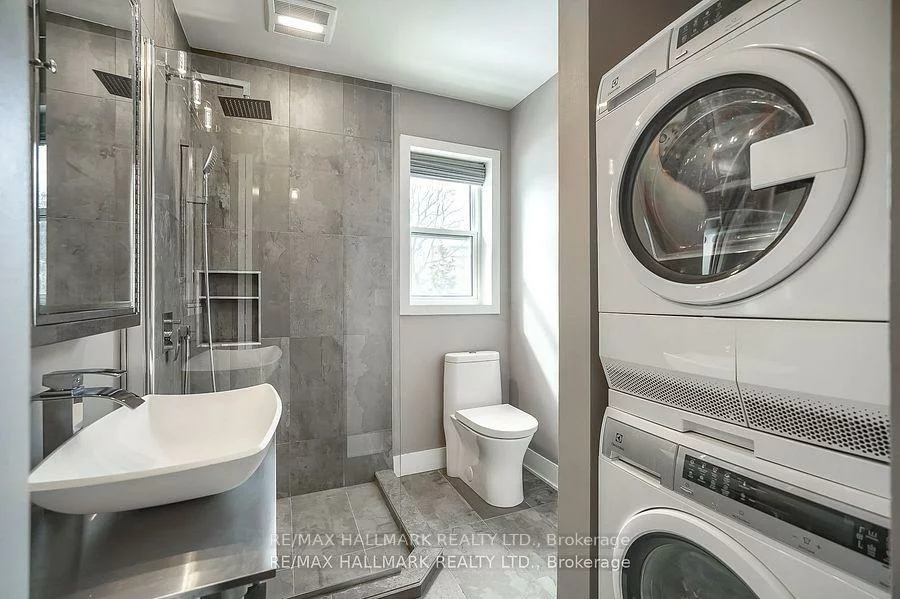 6, Thirty First, Long Branch, Toronto