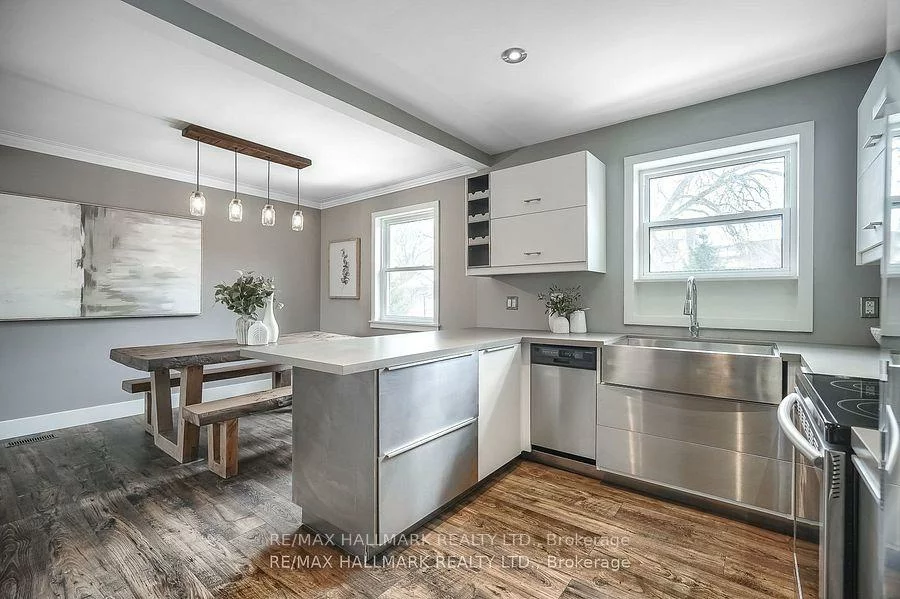 6, Thirty First, Long Branch, Toronto