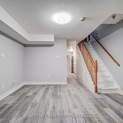 39A, Lippincott, Weston, Toronto