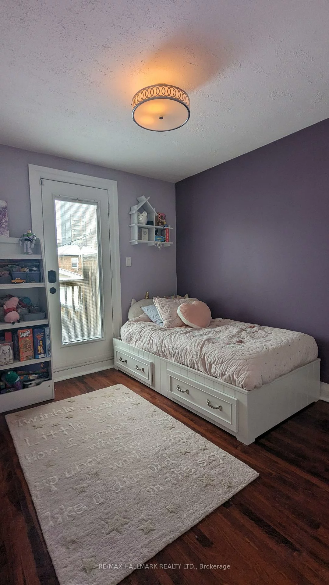 342, Whitmore, Briar Hill-Belgravia, Toronto