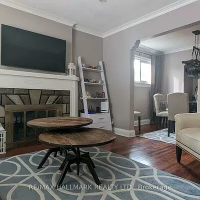 342, Whitmore, Briar Hill-Belgravia, Toronto