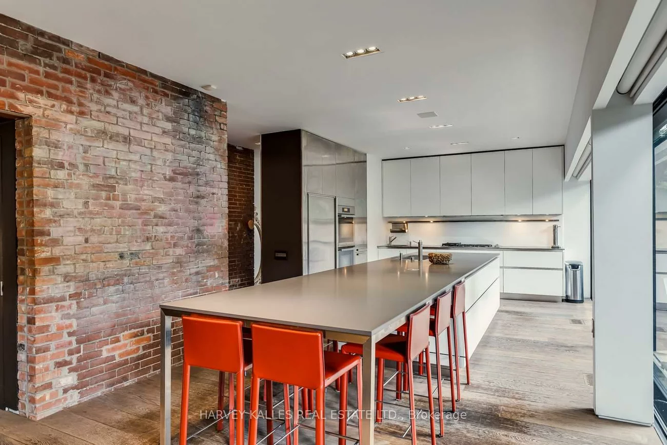 11, Shorncliffe, Casa Loma, Toronto