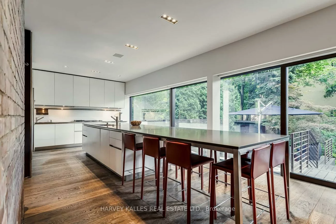 11, Shorncliffe, Casa Loma, Toronto