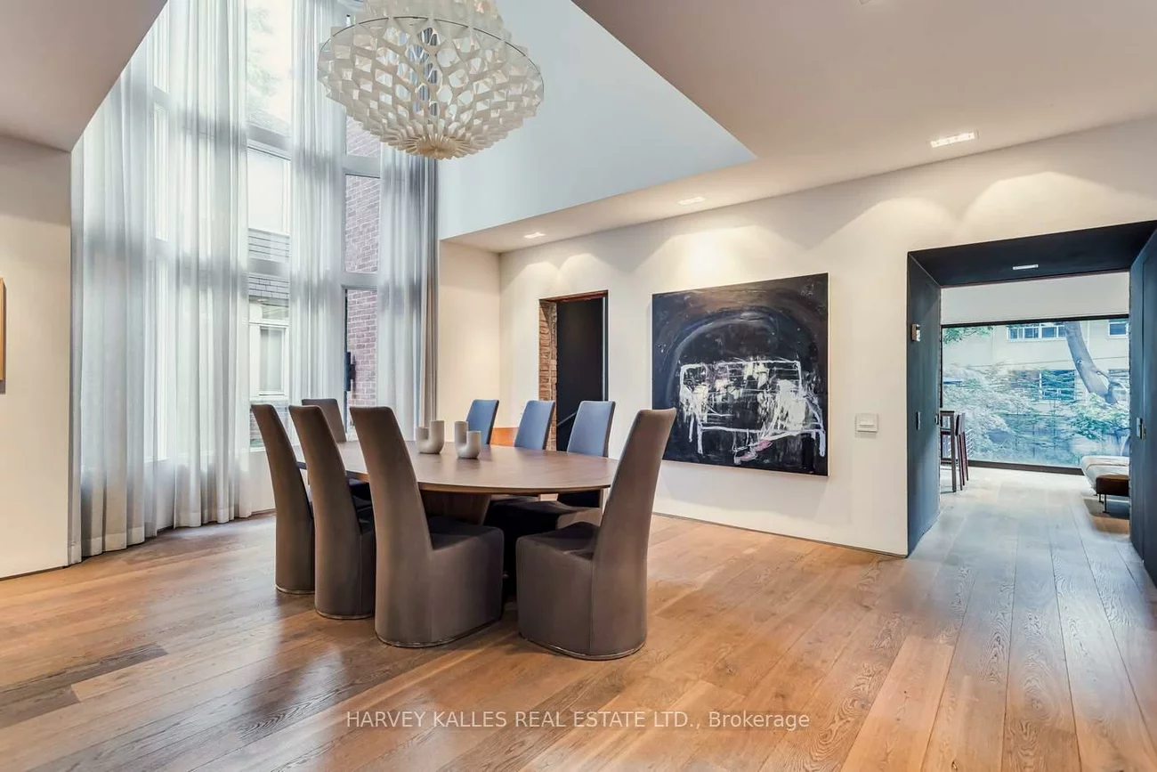 11, Shorncliffe, Casa Loma, Toronto