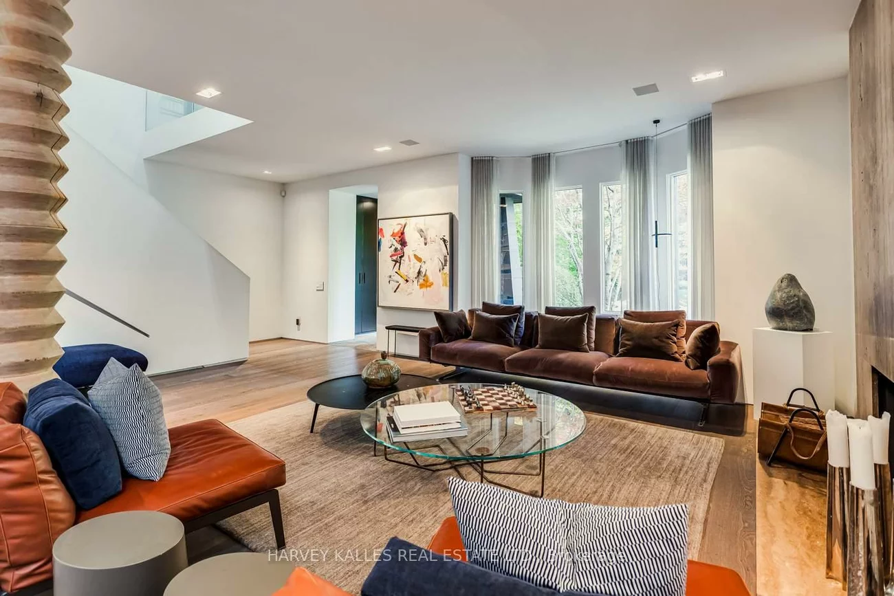 11, Shorncliffe, Casa Loma, Toronto