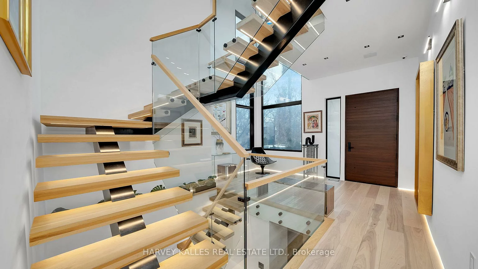 4, Douglas, Leaside, Toronto
