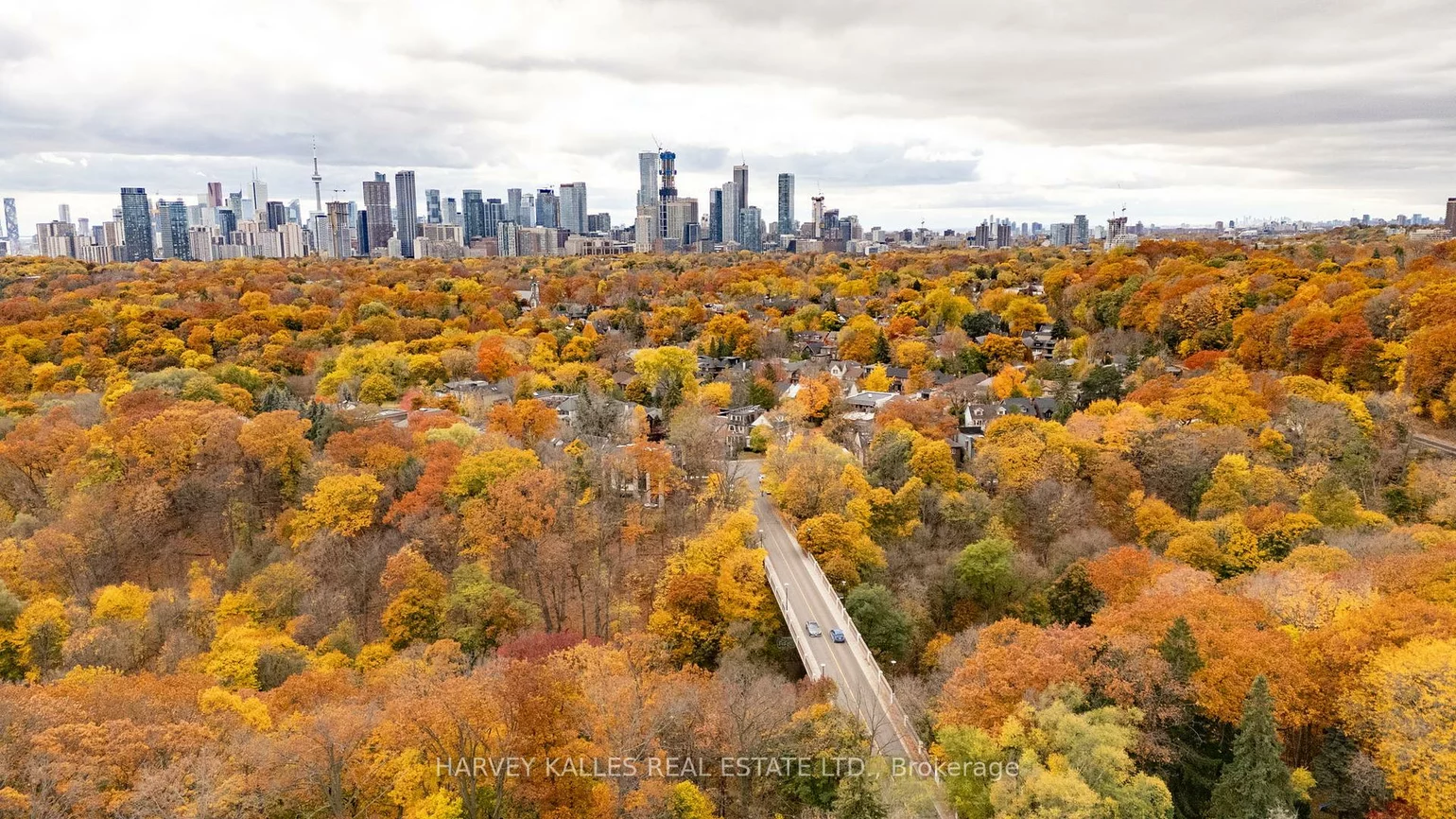 4, Douglas, Leaside, Toronto