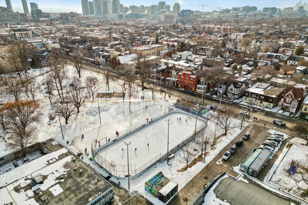290, Bathurst, Trinity-Bellwoods, Toronto