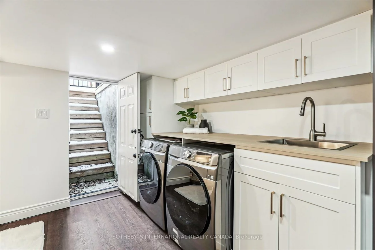 290, Bathurst, Trinity-Bellwoods, Toronto