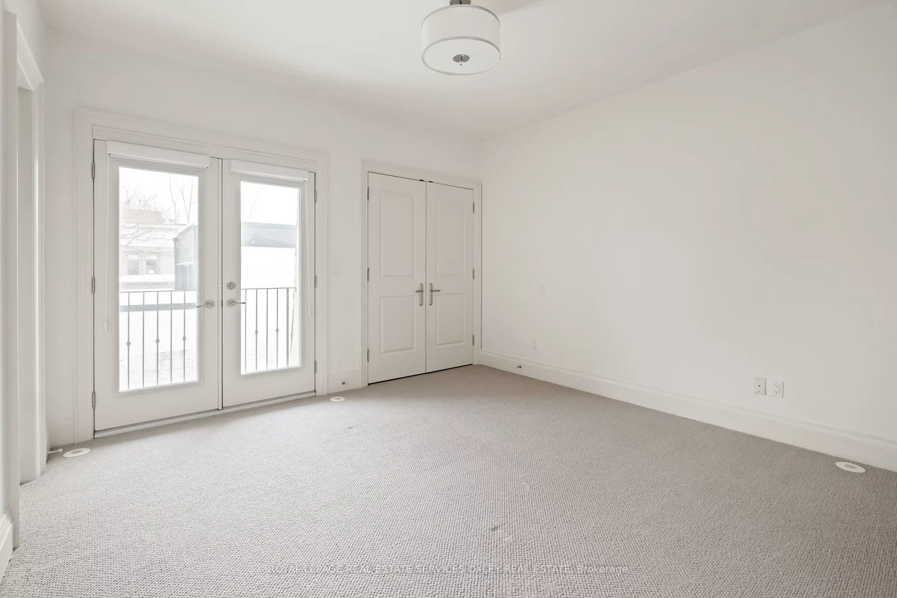 22, Birch, Yonge-St. Clair, Toronto