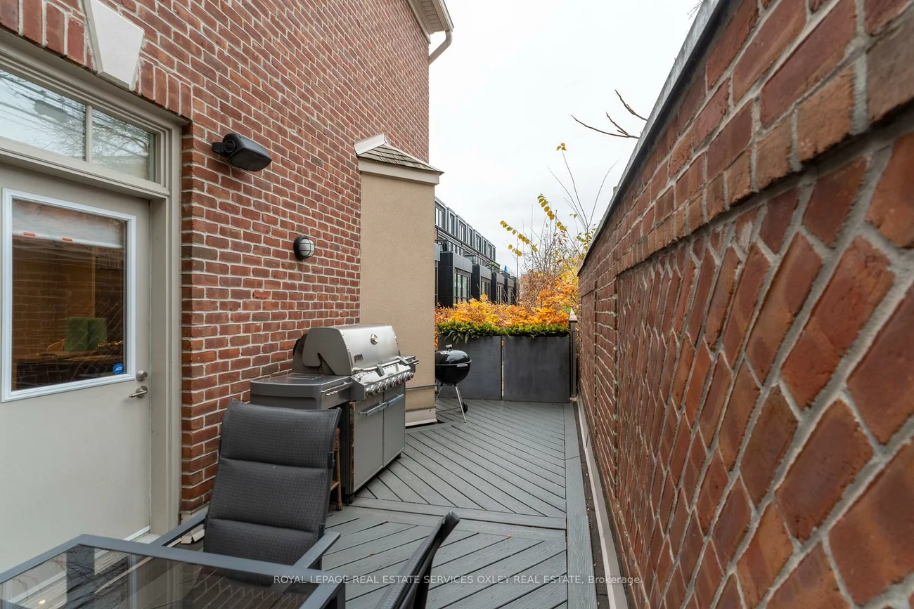 22, Birch, Yonge-St. Clair, Toronto