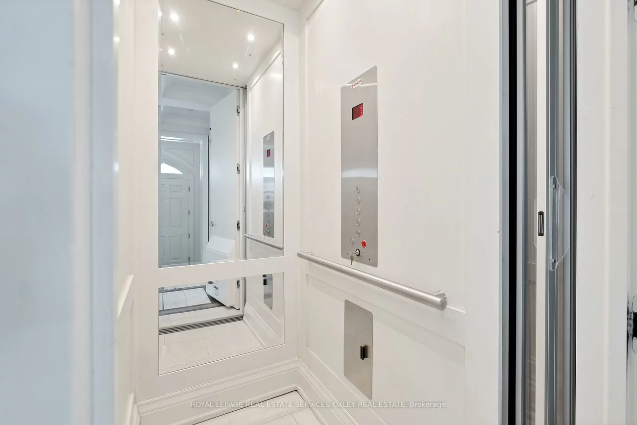 22, Birch, Yonge-St. Clair, Toronto
