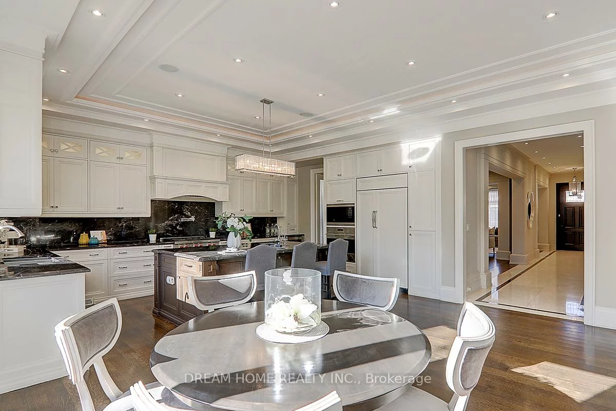 225, Dunforest, Willowdale East, Toronto