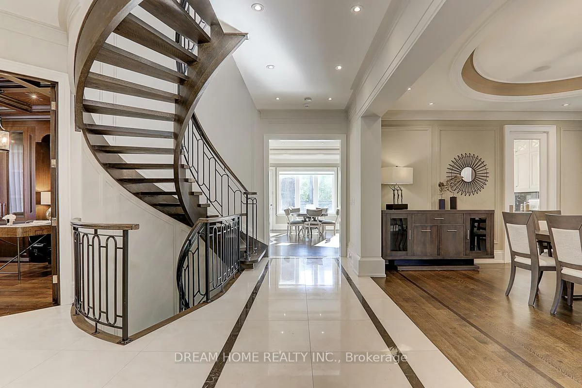 225, Dunforest, Willowdale East, Toronto