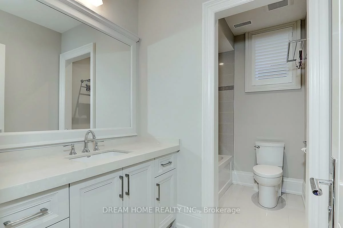 225, Dunforest, Willowdale East, Toronto