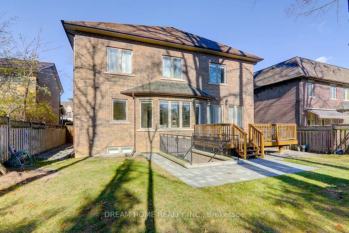 225, Dunforest, Willowdale East, Toronto