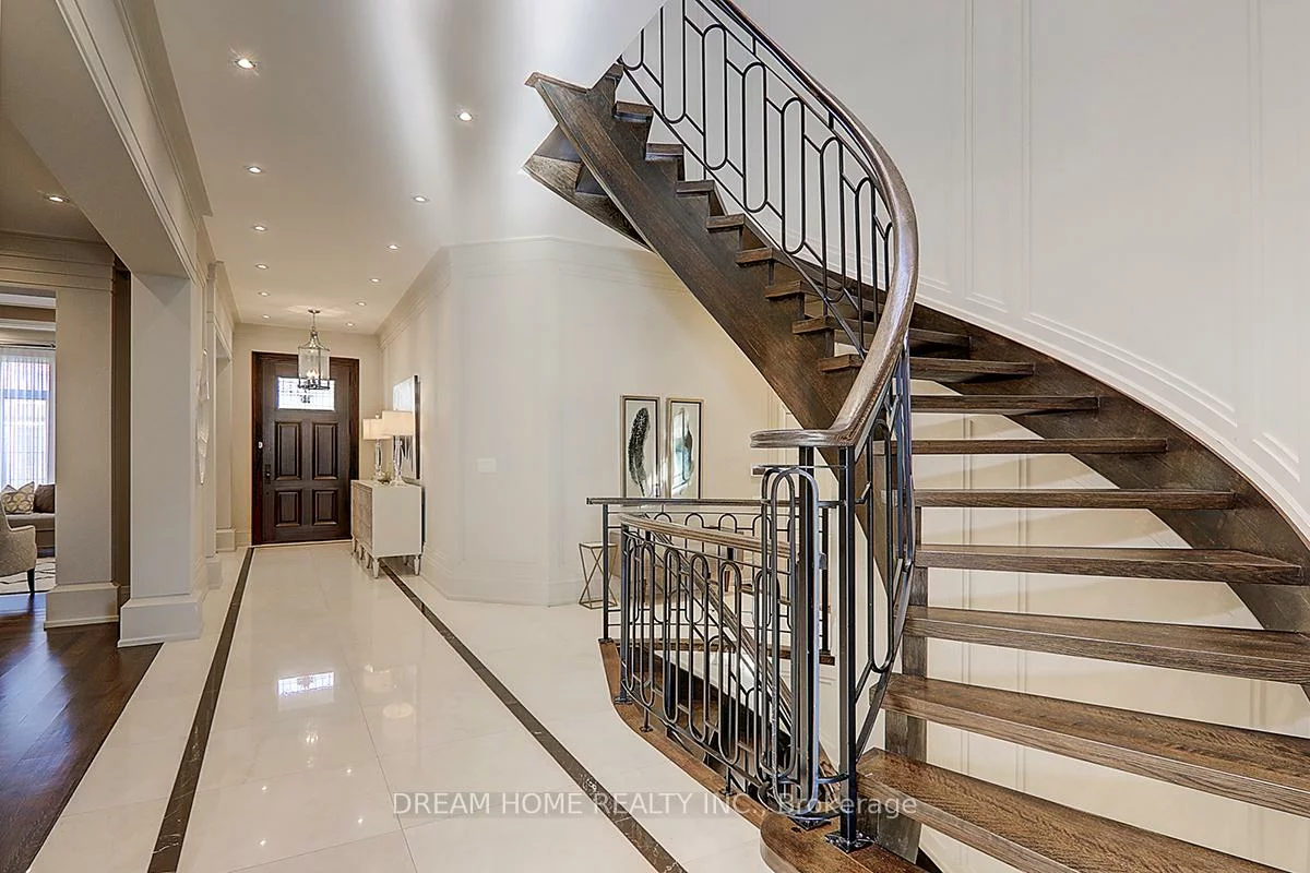 225, Dunforest, Willowdale East, Toronto