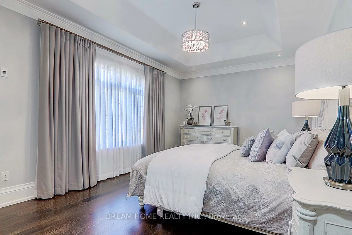 225, Dunforest, Willowdale East, Toronto