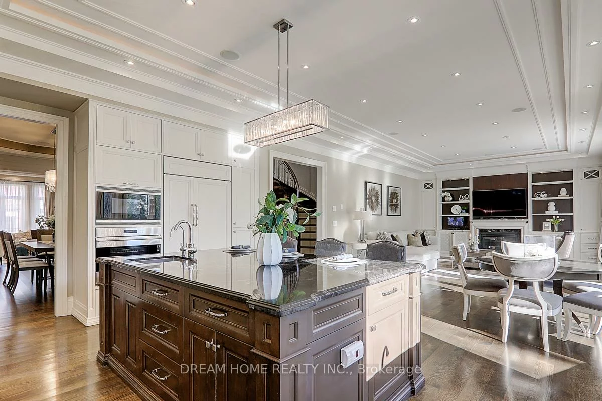225, Dunforest, Willowdale East, Toronto