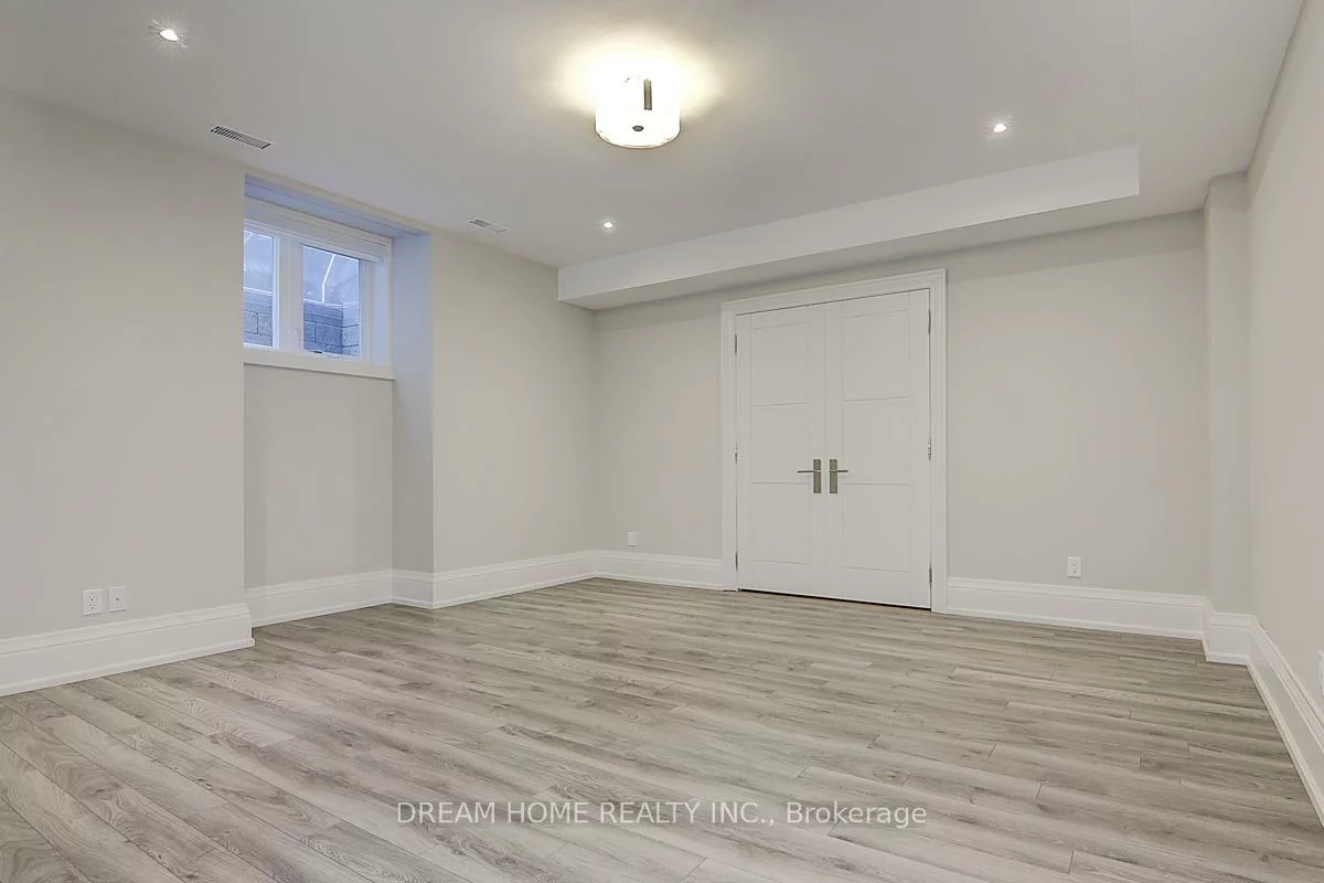 225, Dunforest, Willowdale East, Toronto