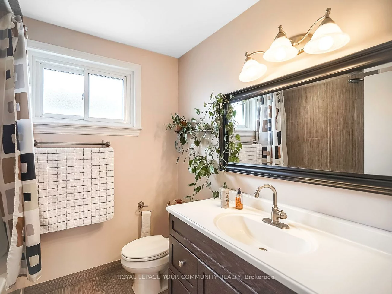 46, Fontainbleau, Newtonbrook West, Toronto