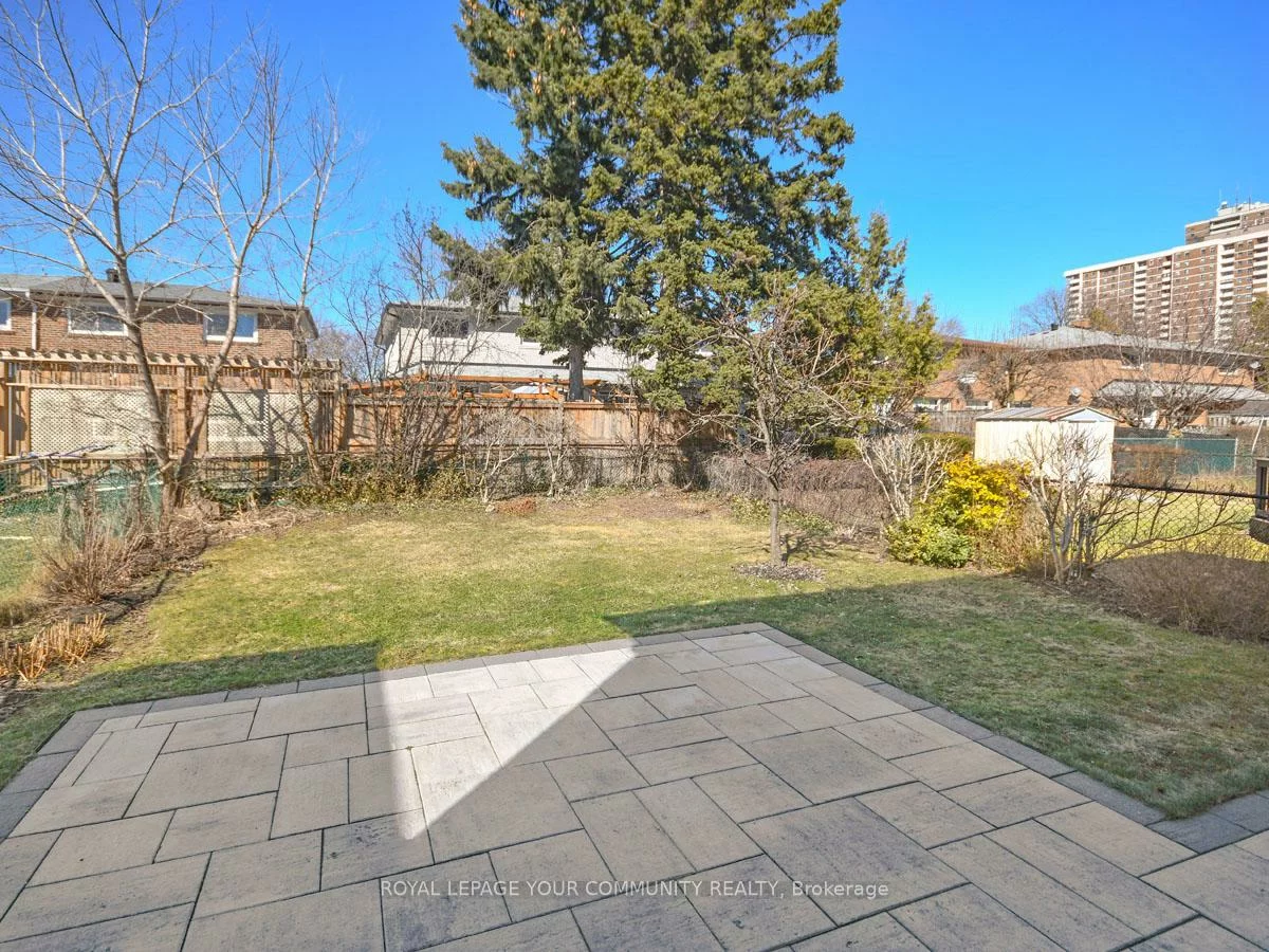 46, Fontainbleau, Newtonbrook West, Toronto