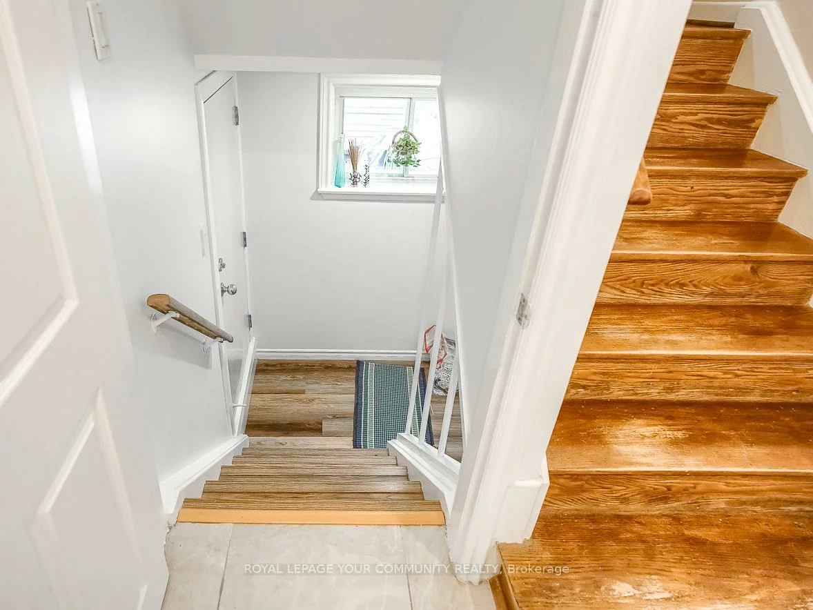 46, Fontainbleau, Newtonbrook West, Toronto