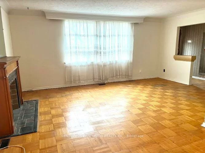 400, Princess, Willowdale East, Toronto