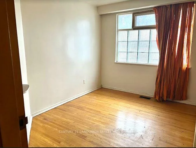 400, Princess, Willowdale East, Toronto