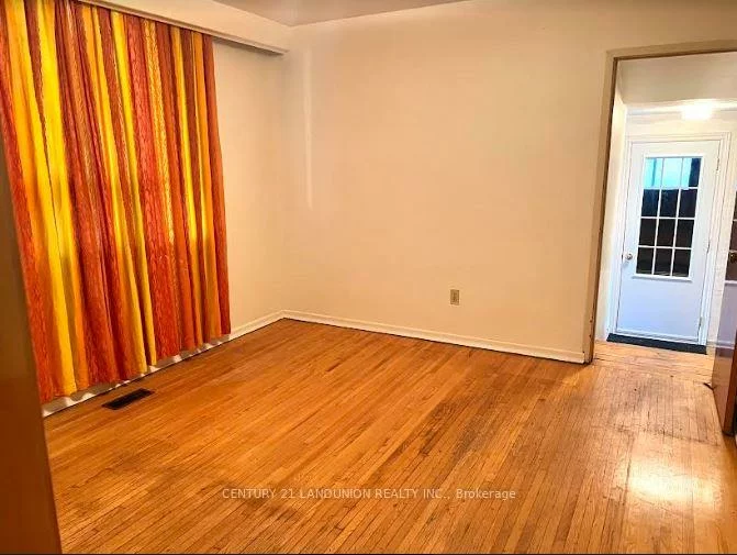 400, Princess, Willowdale East, Toronto