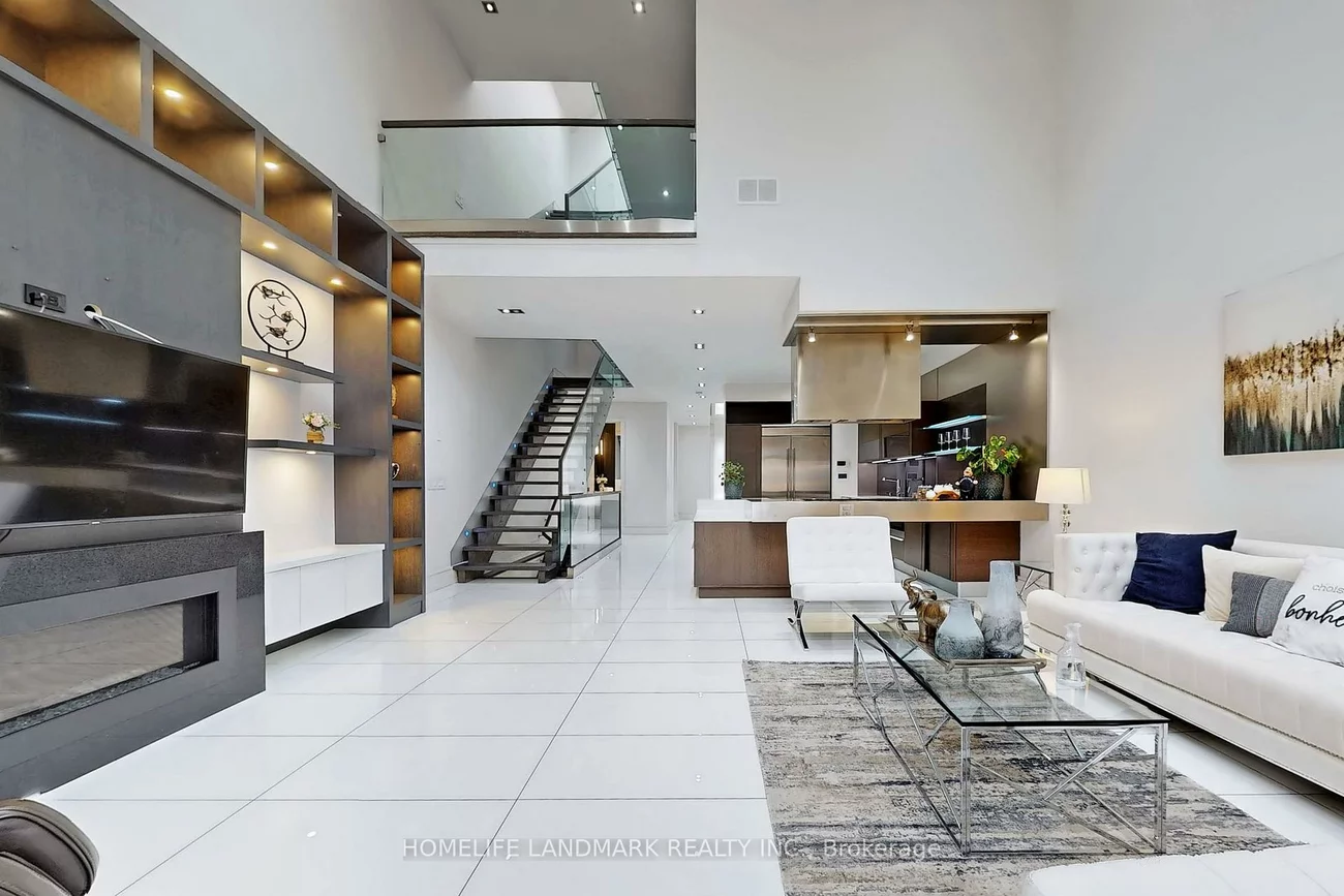 301, Jedburgh, Lawrence Park North, Toronto