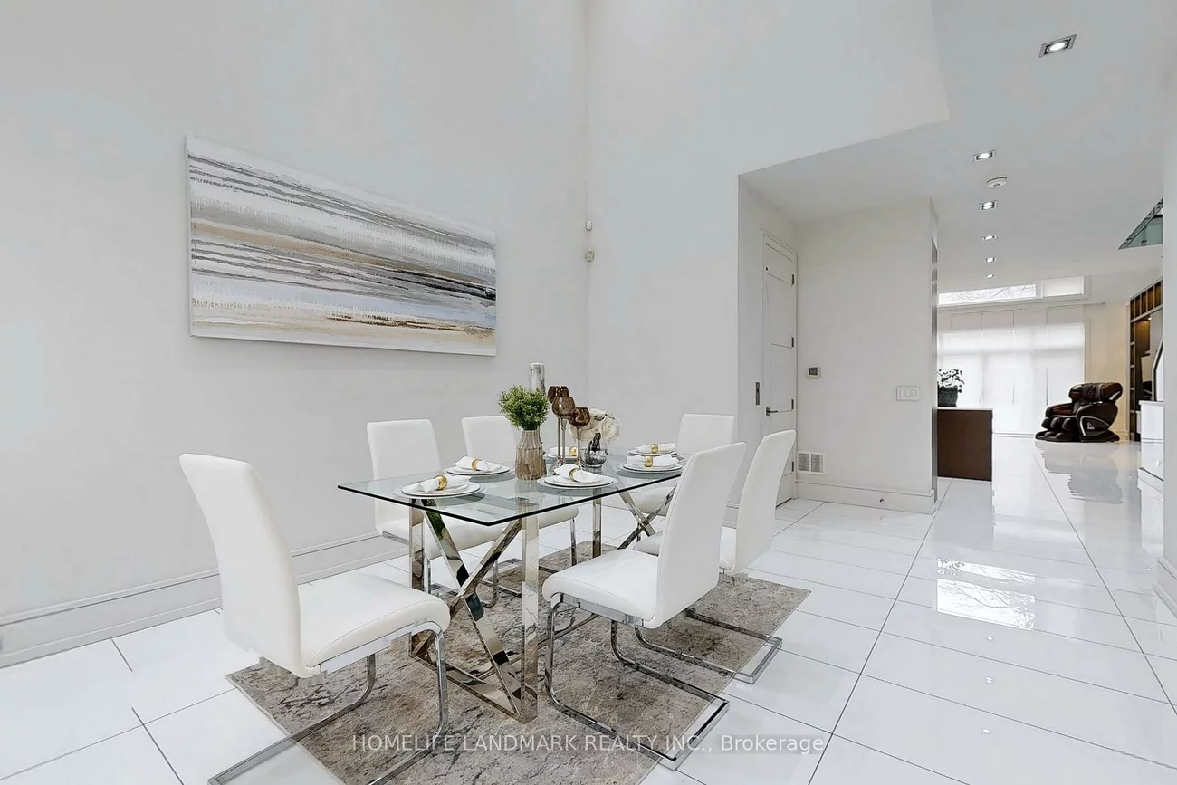 301, Jedburgh, Lawrence Park North, Toronto